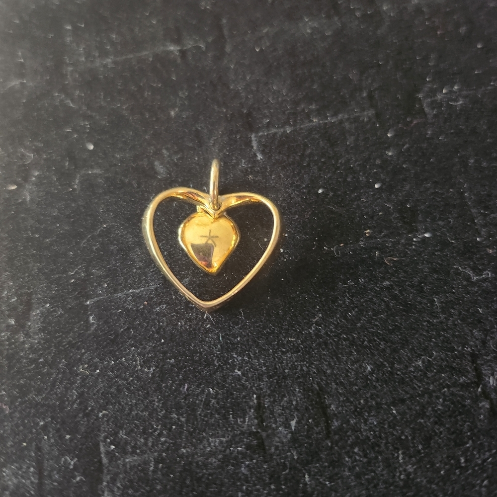 Sterling silver 925 gold plated Heart pendant with movable small heart - Picture 2 of 4